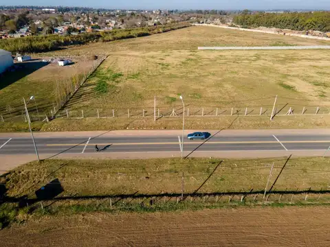 Terreno en Venta en Granadero Baigorria, USD 880.000