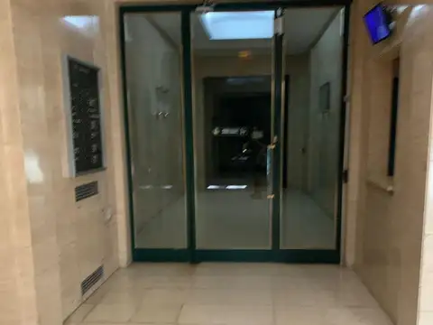 San Martin 700, Piso 5