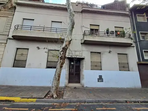 Departamento de 2 ambientes con entrepiso en Planta Baja