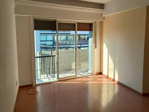 Departamento en Alquiler en Urquiza R, $ 800.000