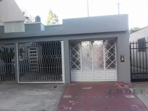 Pacífico Rodríguez al 5600