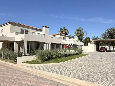CASA TIPO DUPLEX A ESTRENAR EN CHIC VILLAGE - PILAR
