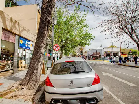 Local en Alquiler en Villa Urquiza, $ 600.000