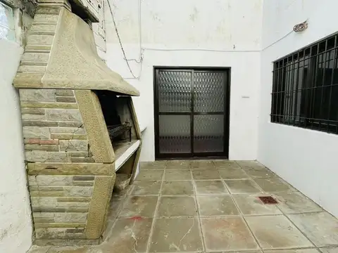 Depto Tipo Casa en Venta 42 años