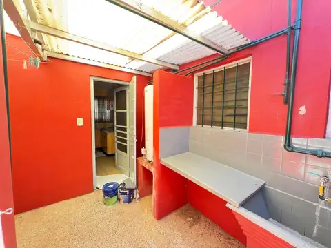 Casa 3 ambientes con 1 baño