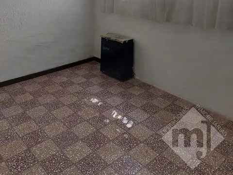 Depto Tipo Casa en Venta 70 años