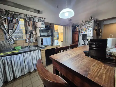 Casa 4 ambientes con 1 baño