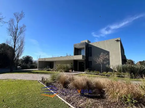 Casa en venta Club de Campo Los Pingüinos