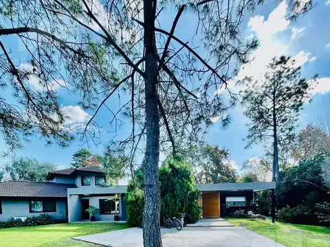 Venta Casa 4 Ambientes en Club De Campo San Diego Moreno