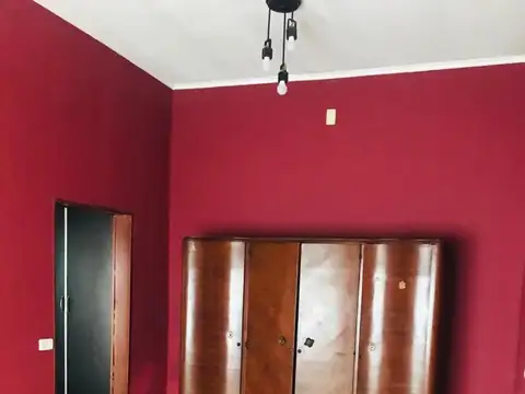 NUEVO VALOR! EXCELENTE PH PB AL FONDO C/ENTRADA INDEP. IDEAL P/ 2 FLIAS CON PATIO Y ACCESO A TERRAZA