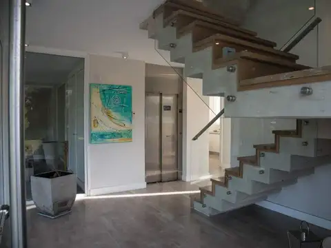 Casa 7 ambientes con 7 baños