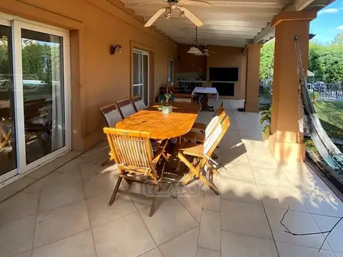 Casa en Venta al Oeste