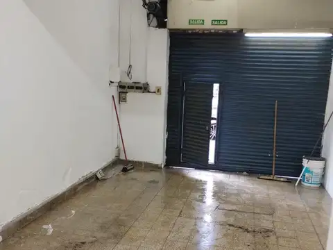 Local en  Villa Ballester Ideal Kiosco o Similar Brown al 3000