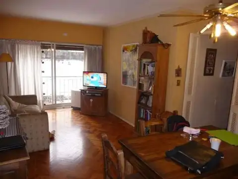 EXCEL SEMIPISO DE 4 AMBIENTES EN LO MEJOR DE FLORES A METROS AV CARABOBO DIRECTORIO SUBTE