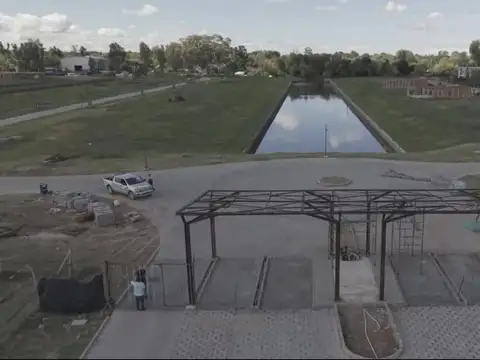 Venta Lote Terreno al Rio en Barrio Nautico