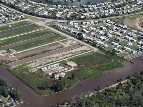 Boulevard de Todos los Santos 2000