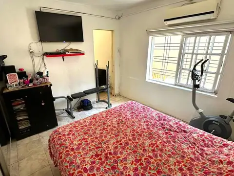 VENTA CASA 3 AMB  VILLA LUGANO PATIO TZA COCHERA