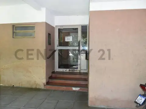 419 e/ 1 y 3 , Piso 1