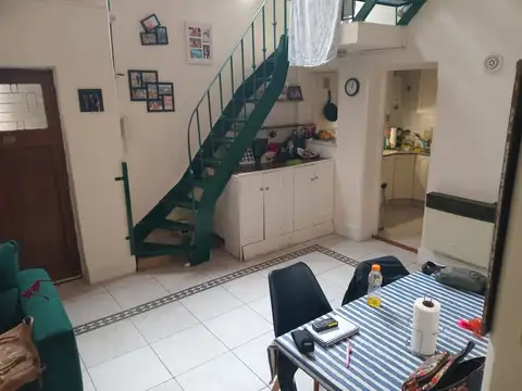Depto Tipo Casa 4 ambientes con 1 baño