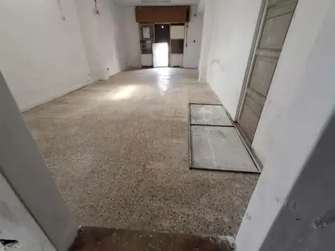 Local en Alquiler en Jose Leon Suarez, $ 340.000