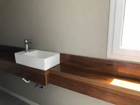 VENTA CASA EN SANTA ELENA ; PILAR DEL ESTE .