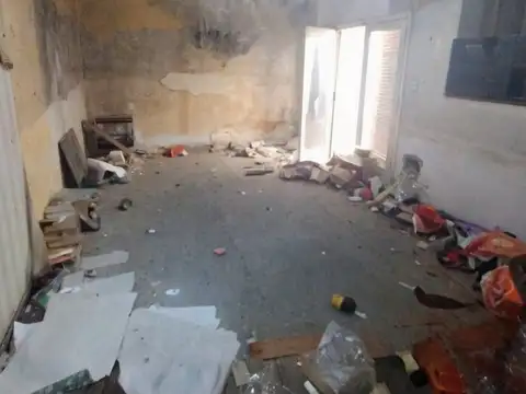 Casa 9 ambientes con 4 baños