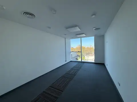 Oficina en Alquiler al Sur