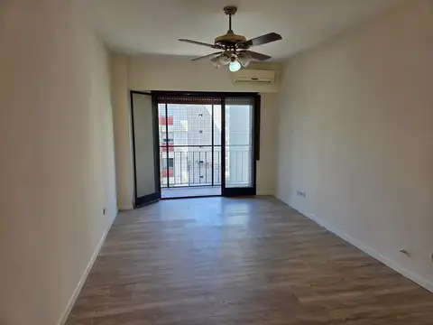 Corrientes 4300, Piso 7