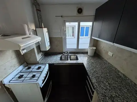 Departamento De 1 Dormitorio y medio en exelente Ubicacion