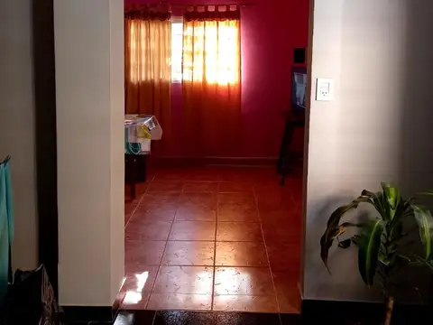 "HERMOSA CASA AMERICANA"