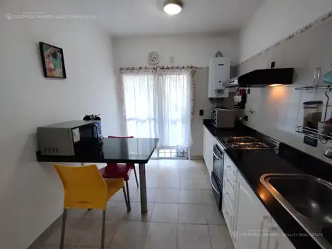 Depto Tipo Casa 4 ambientes con 2 baños