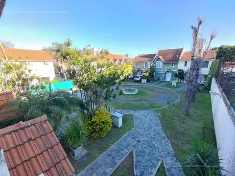 PH en Beccar de 4 Ambientes Patio Parrilla Cochera