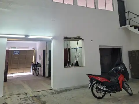 Galpon en Alquiler 30  mts Fondo