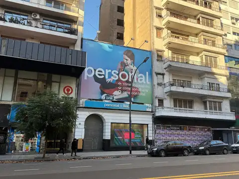 Av. Santa Fe  al 1600