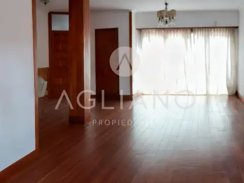 ALQUILER USO PROFESIONAL. 50M2. ALVEAR Y GARAY. Centro Comercial Guemes.