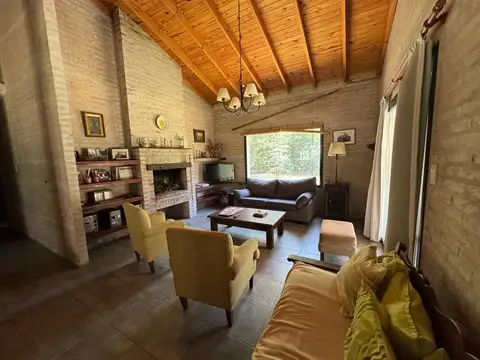 Casa en Venta en Lobos, USD 179.000