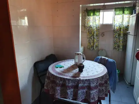 Casa 3 ambientes con 1 baño