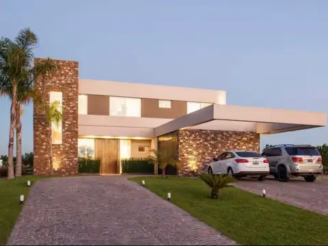 Venta Casa - 5 ambientes Barrio Muelles - Puertos del Lago - acepta permuta departamento