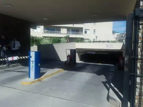 Venta Cochera - Complejo Sucre San Isidro  Beccar