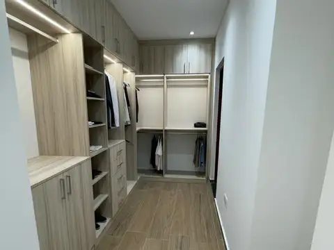 CF1305 - DÚPLEX EN VENTA - 3 DORMITORIOS - B° YVYRA PYTA