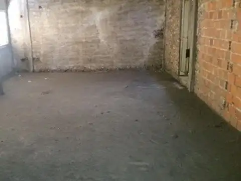 Galpón en venta de aprox  500 mt/2 en 2 plantas