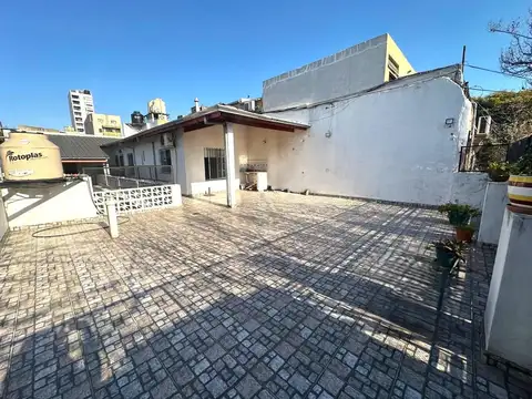 PH 3 AMBIENTES CON TERRAZA PROPIA 1 PISO POR ESCALERA.