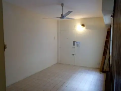 2 Amb. en Alquiler - 2do piso por escalera