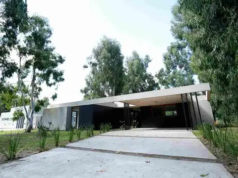 Casa - VENTA - BARRIO MIRALAGOS