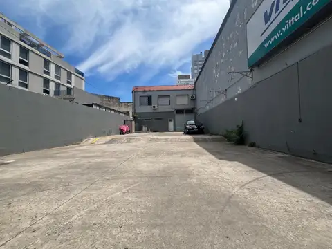 Av. Hipolito Yrigoyen 9400