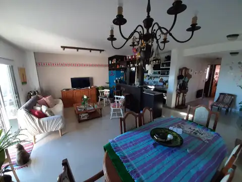 H. IRIGOYEN 700, Piso 5