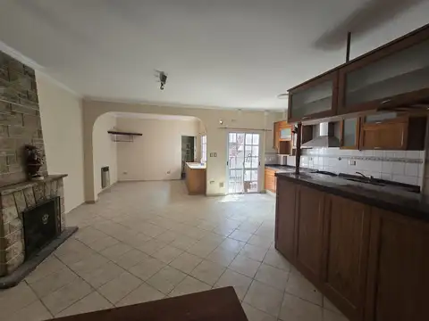 Hipolito Yrigoyen  al 4300