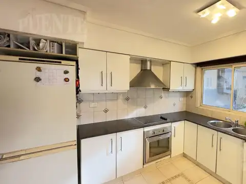 Casa en Venta con 5 cocheras
