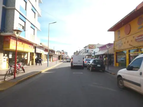 Calle 1 Bis 2400, Piso 1