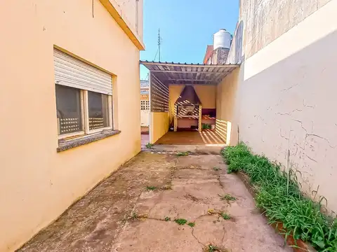 VENTA CASA 3 AMBIENTES VILLA TESEI PATIO TERRAZA